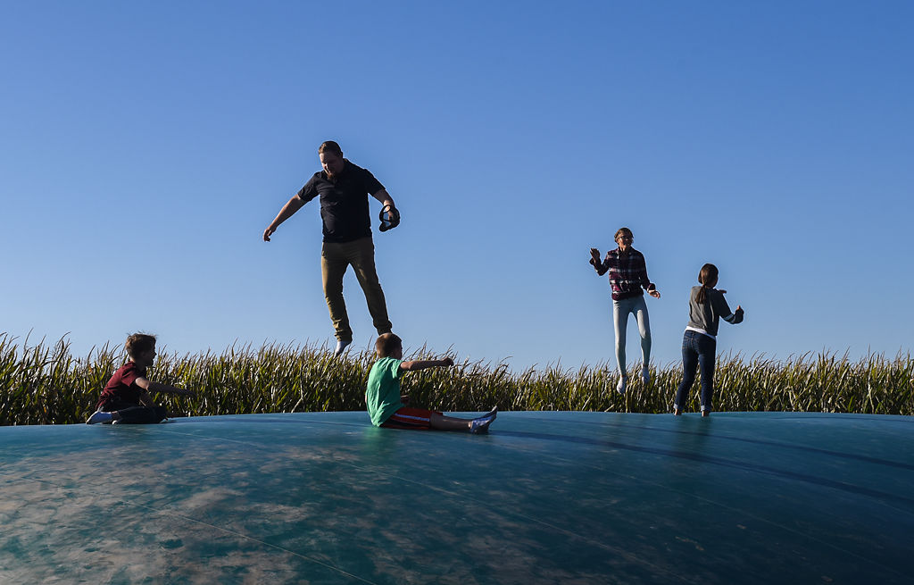 Visitors bounce